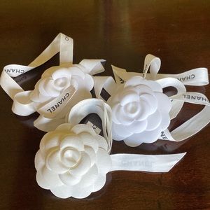 Chanel Camelia with ribbons